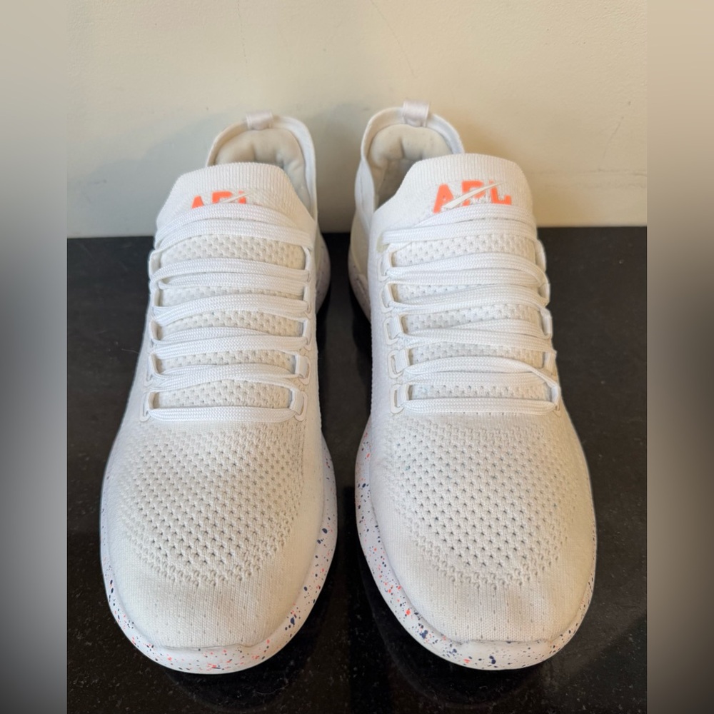 APL Techloom Breeze White Athletic Sneakers - 9.5